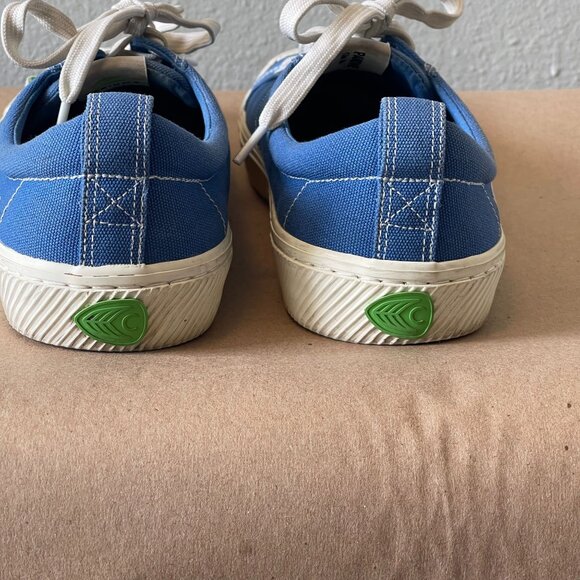 Cariuma Unisex Pantone Canvas Low Top Lace-Up Sneakers Classic Blue 8.5M 10W - Picture 12 of 15